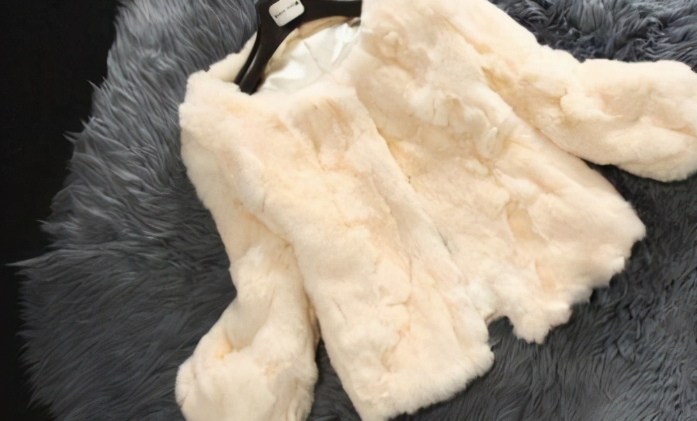 最简单的皮草清洗办法有哪些,皮毛一体皮草在家怎么清洗