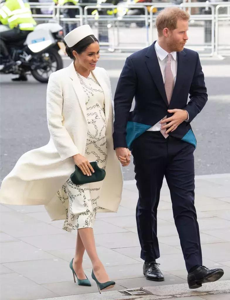 孕期怎么打扮即舒适又好看,孕期怎样穿得美美的