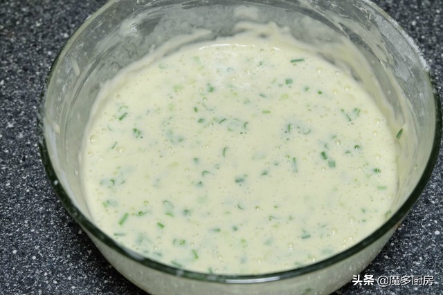 电饼铛香葱薄饼,电饼铛做薄饼怎么做简单又好吃