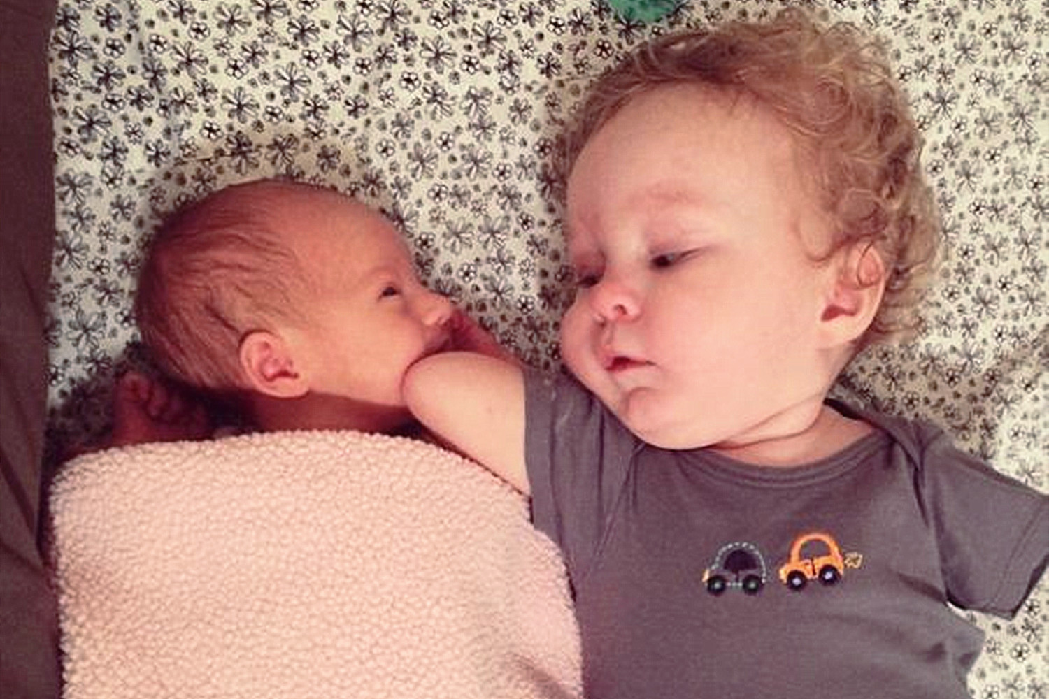 宝宝出生就没有双手双脚，原因在于父母，如何预防胎儿畸形