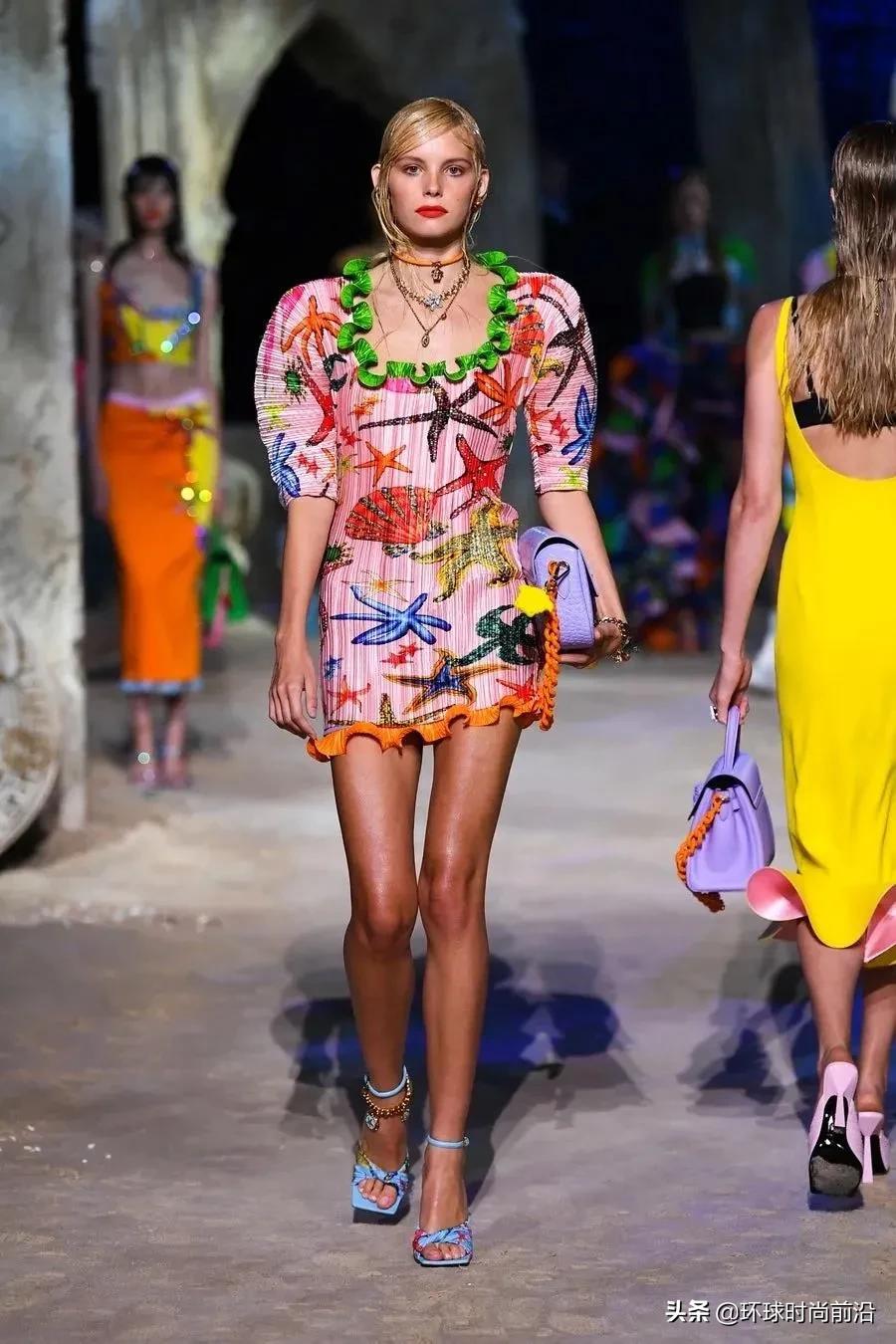versace ss22鏄ュ (versace ss 2016)