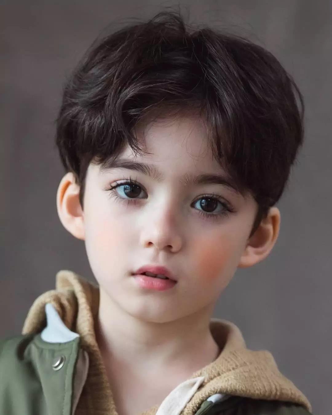 韩国神仙颜值小男孩,睫毛精小男孩韩国