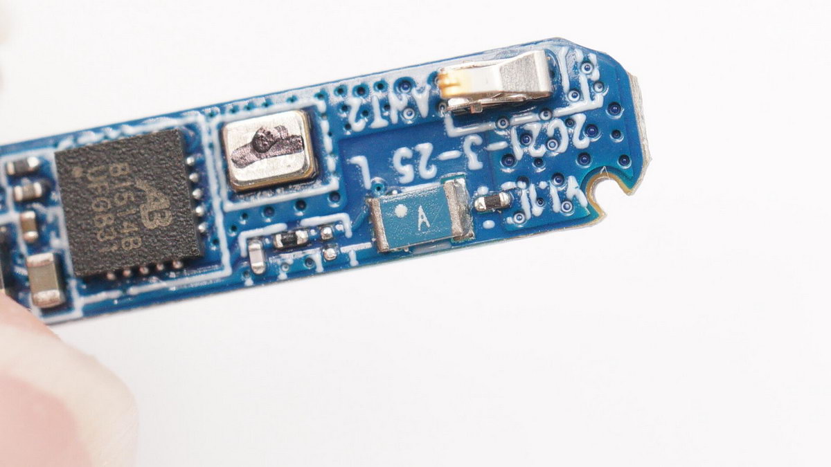 远销非洲的TWS真无线耳机应该注意什么?拆解传音TECNOBuds2看看