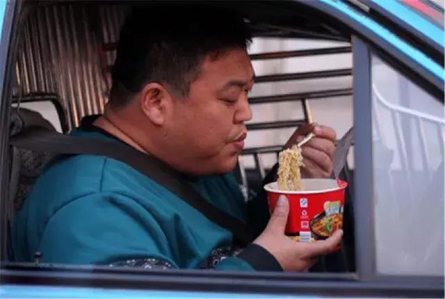 你们从哪个瞬间觉得贫富差距,从哪一刻体验到真正的贫富差距