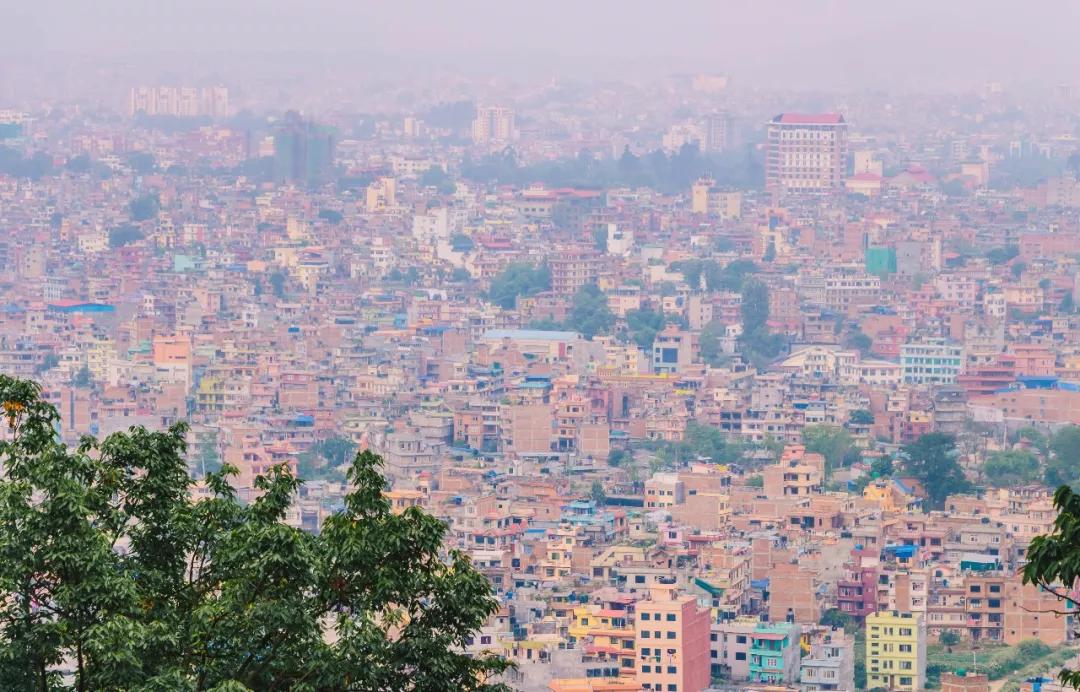 这个微笑国度,见人就夸漂亮,300元就能在天空滑翔