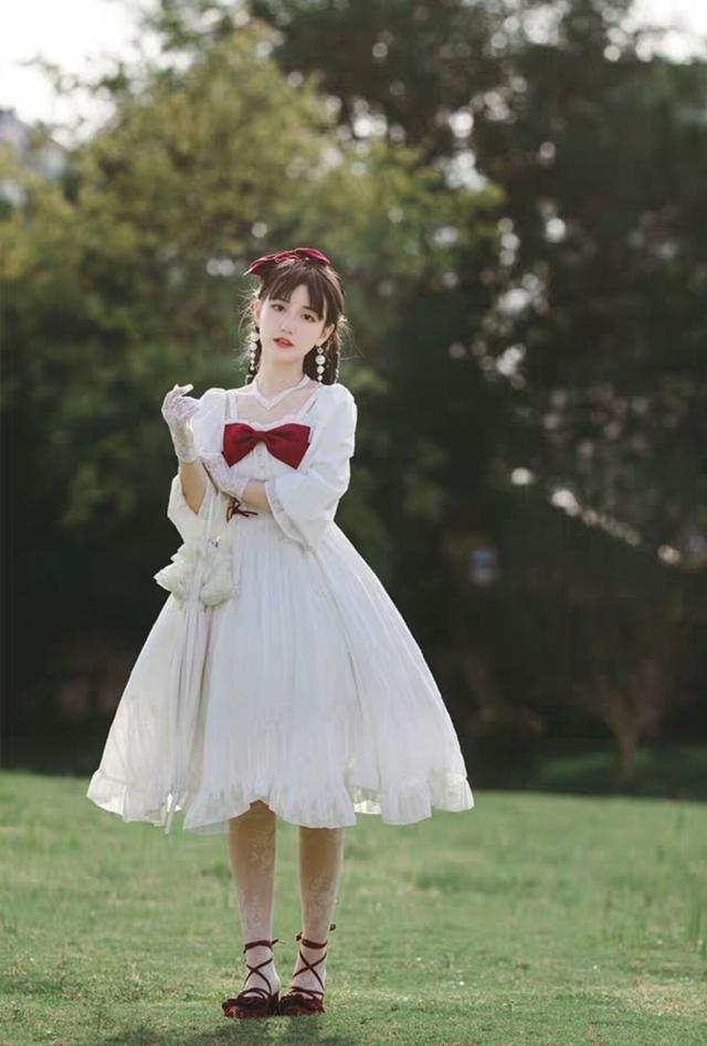 “中、日、韩”三种洛丽塔各不同，韩系很甜，但中华风最惊艳