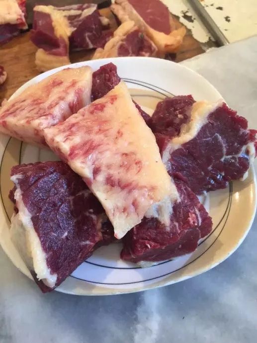 国宴都有哪些菜?你爱生牛肉自助,我独喜开水白菜