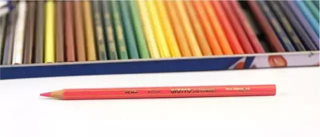 青竹画材专业彩铅怎么样,彩铅写实画材