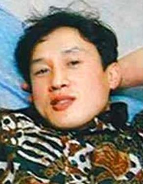 号称韩国“最帅”杀手：专挑*袜丝**女下手，女性还都爱跟他走