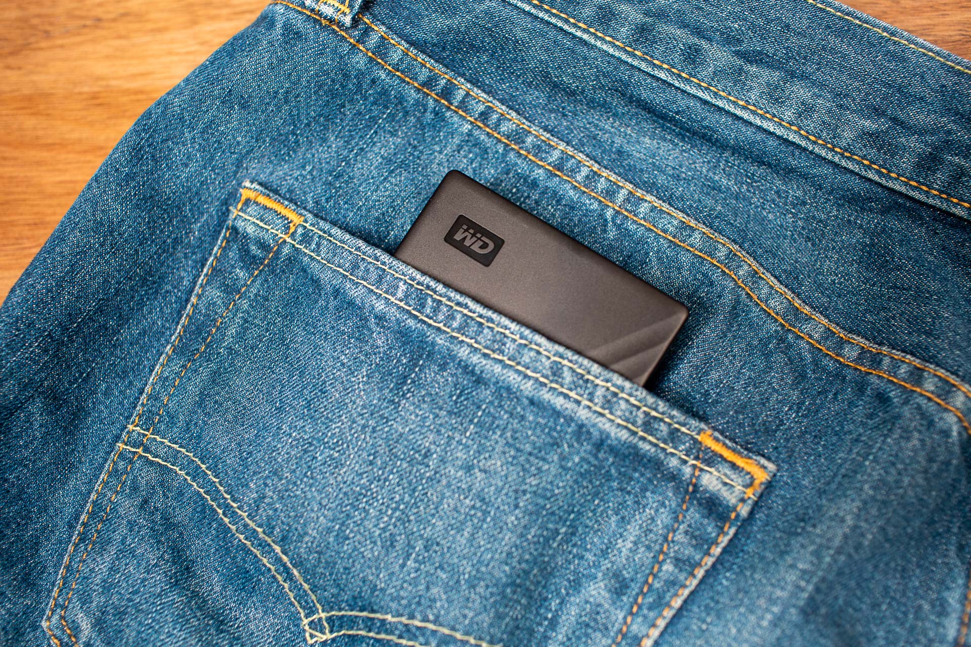 西数mypassport,西数mypassport2t随行版拆解