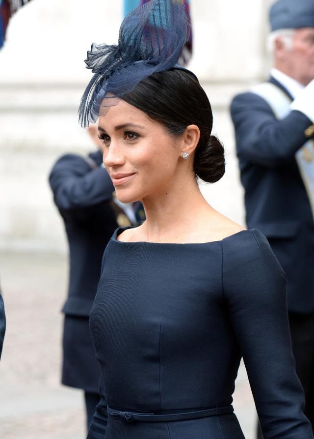 梅根和凯特尴尬同框照片,凯特梅根最后一次同框