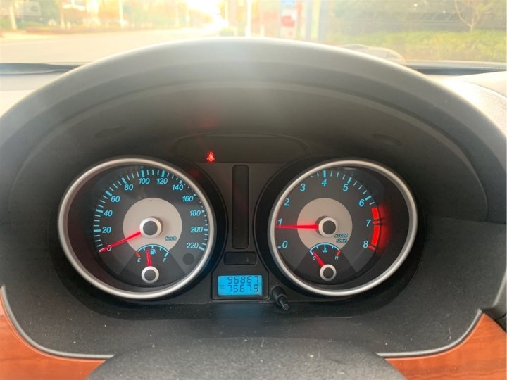 花1万多买的车,花20多万买二手别克商务车划算吗