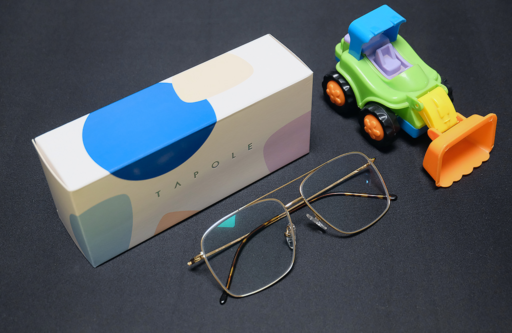 紫外线变色眼镜测评,防紫外线100到500之间眼镜测评