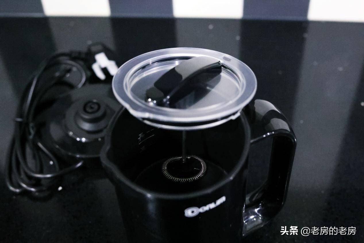 在家喝卡布奇诺,你需要一台什么样的咖啡奶泡机?