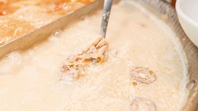 靠这一锅鸡开了几十家分店,靠着一锅鸡开了几十家分店