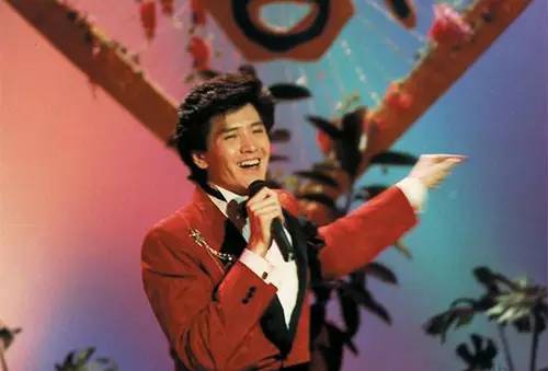 哪一年春晚致敬前几年春晚,历年以来最经典的春晚节目是什么