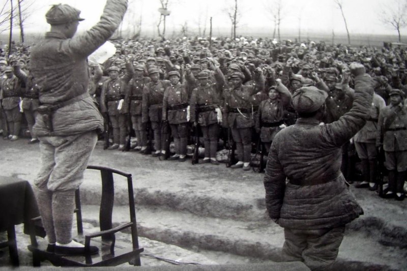 1949年，英国军舰驶入长江，粟裕犹豫是否炮击，毛主席：均可轰击