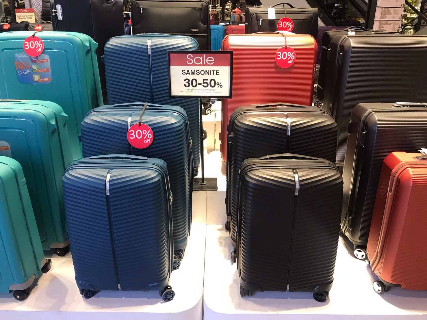 泰国centralworld商场购物,泰国曼谷大皇宫附近商场