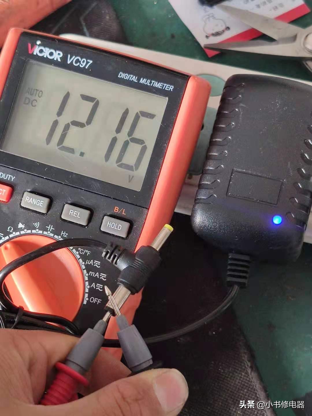 新手怎么学会用万用表,如何使用数字万用表教程