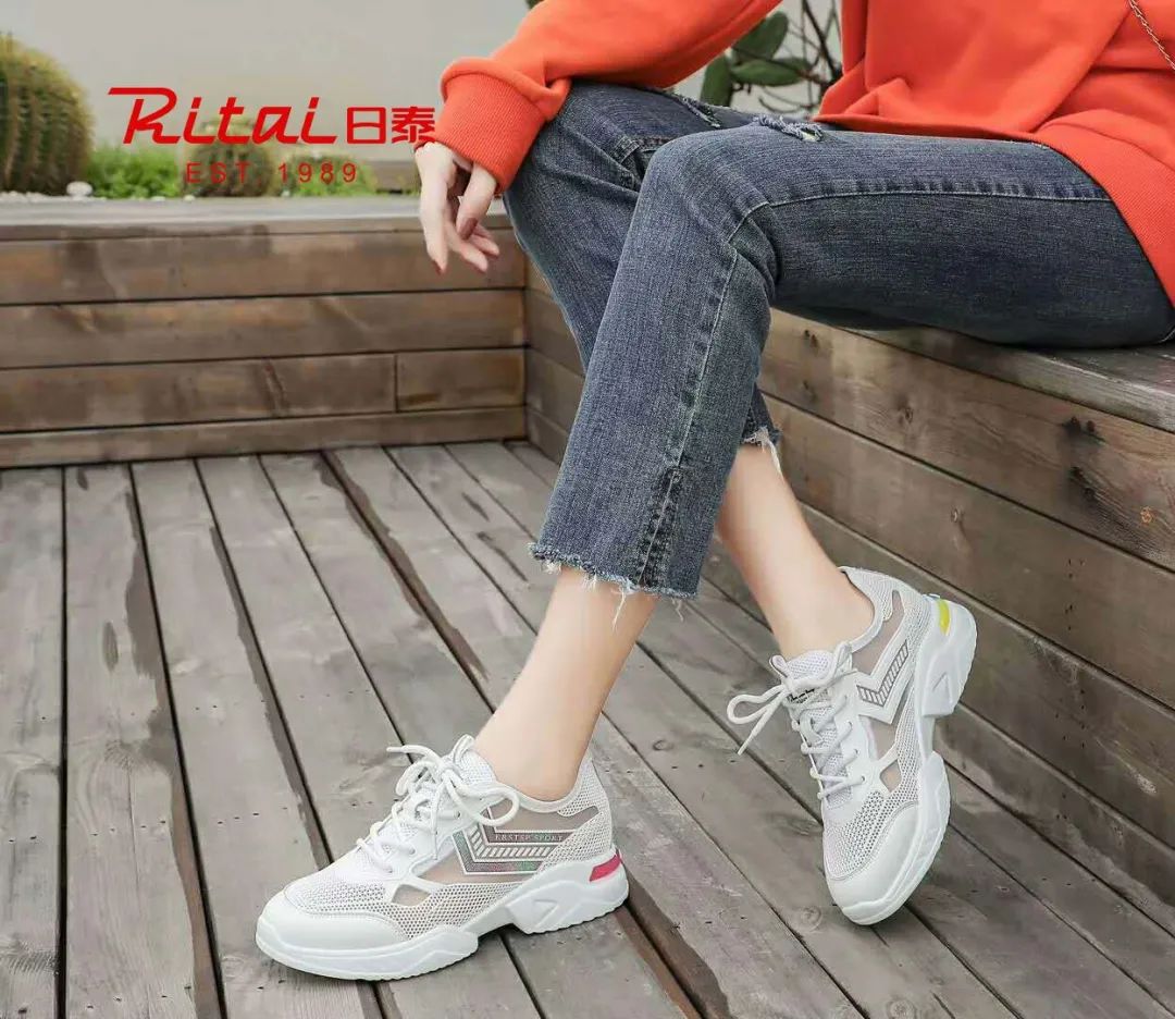 秋季用4双鞋提升时髦感,今夏必穿的三双鞋