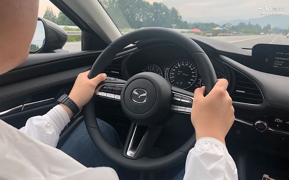 马自达3昂克赛拉1.5和2.0哪个更好,次世代马自达3昂克赛拉测评