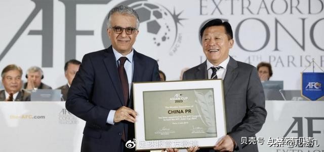 大连专业足球场设计方案效果图,2022大连足球场