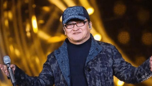 嗜酒、患不死癌症、一人领结婚证，刘欢如何从被封杀成音乐教父？