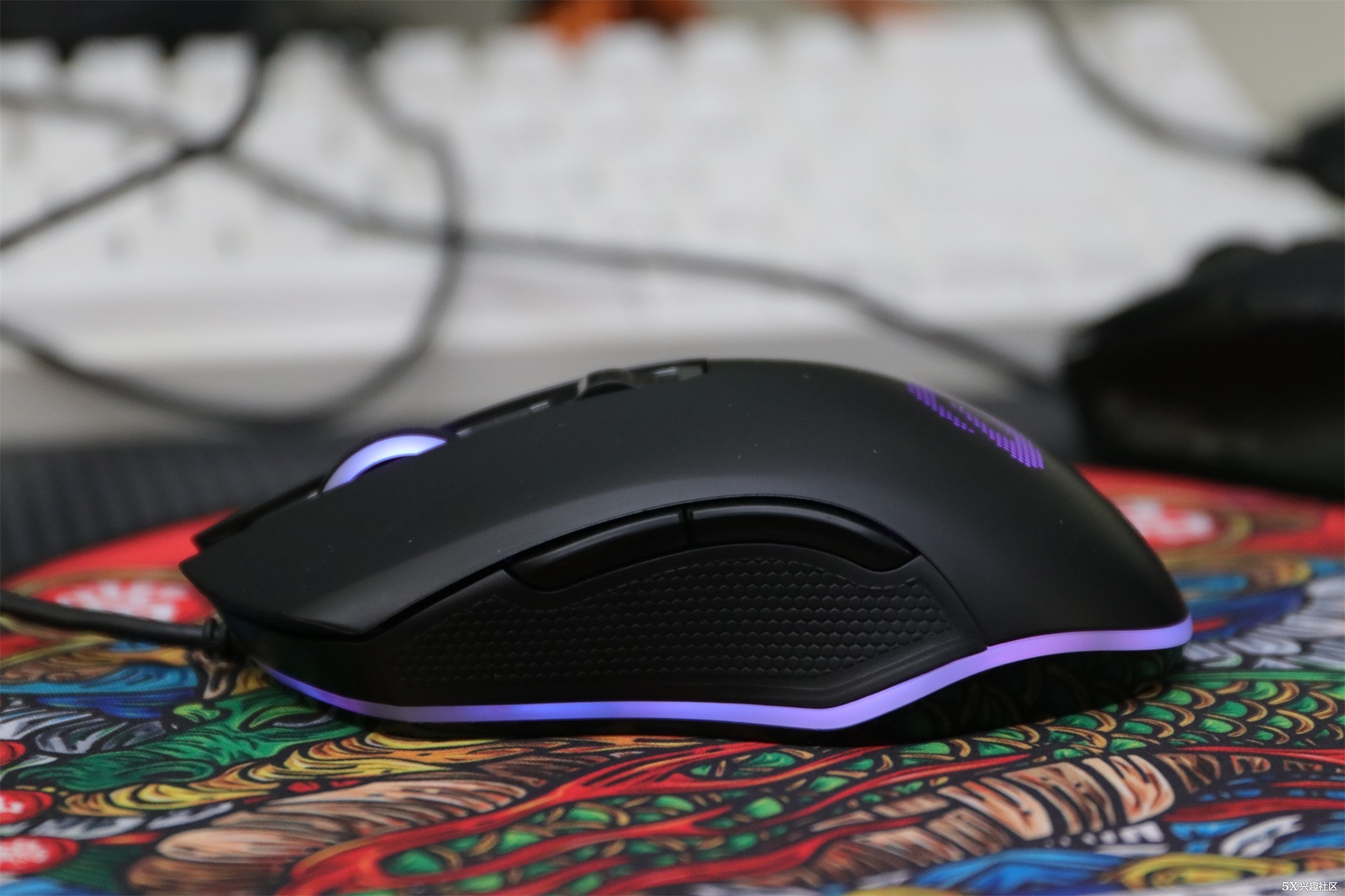 英菲克无线鼠标是国产的吗,既能有线又能无线电竞鼠标推荐