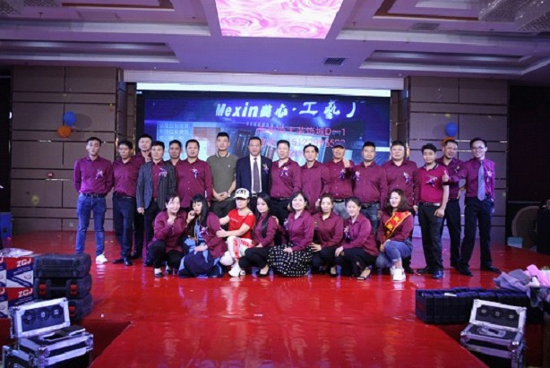 秋风送爽丹桂飘香秋雨绵绵,秋风送爽丹桂飘香秋意浓