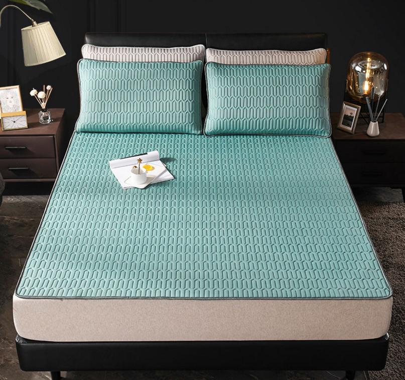 特斯拉睡觉凉席,特斯拉夏天睡车里空调自己关闭