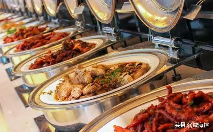 不到百元的大餐,不到百元的酒店