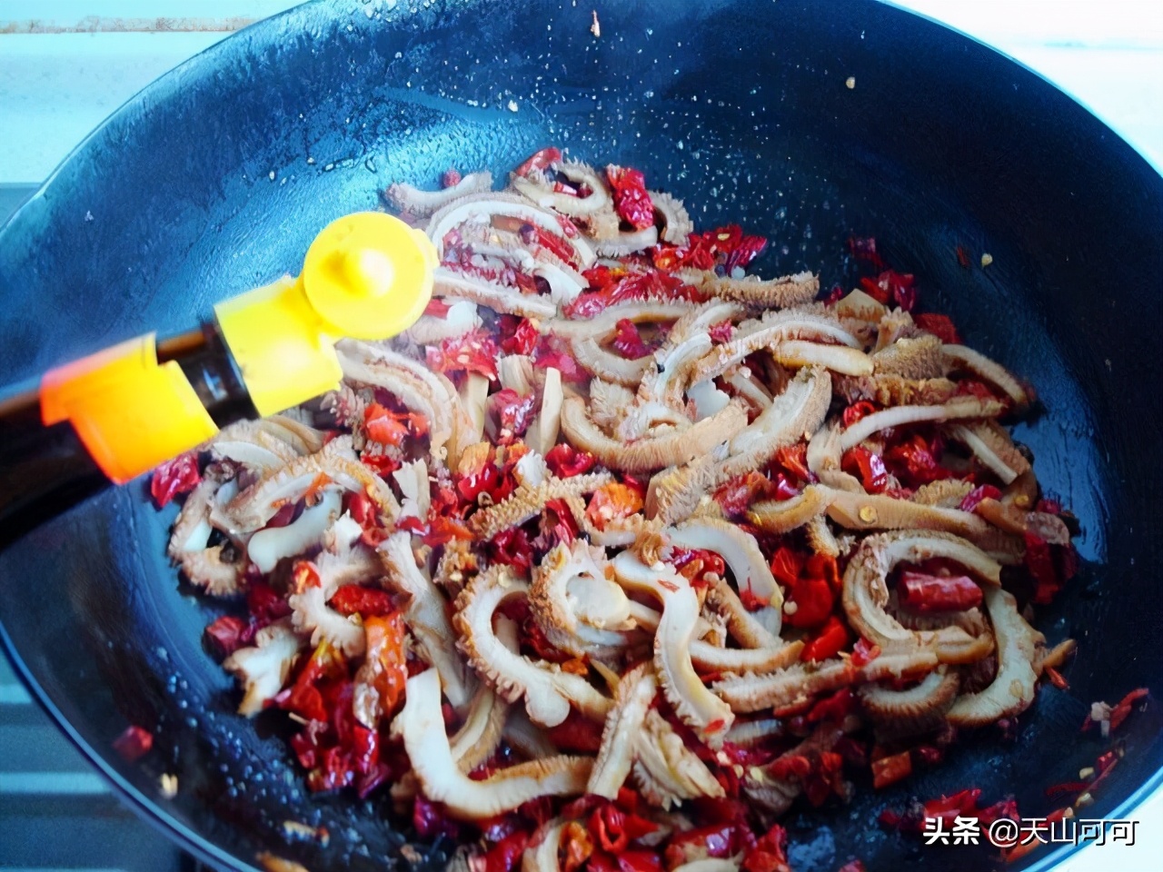 新疆大片牛肚的做法,香辣牛肚最好吃的做法