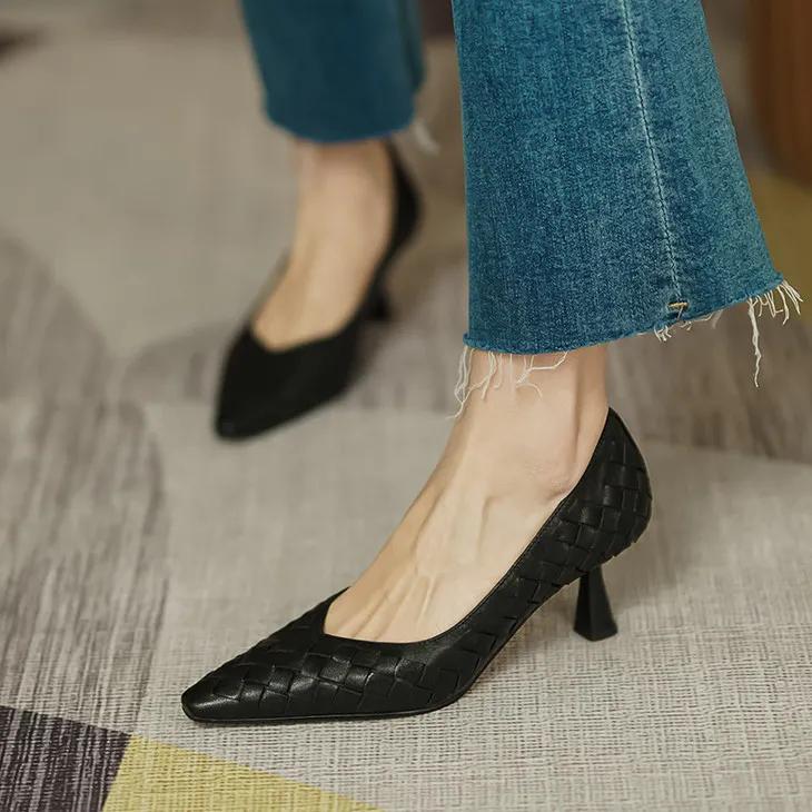 春款新款单鞋上新,今春单鞋的款式