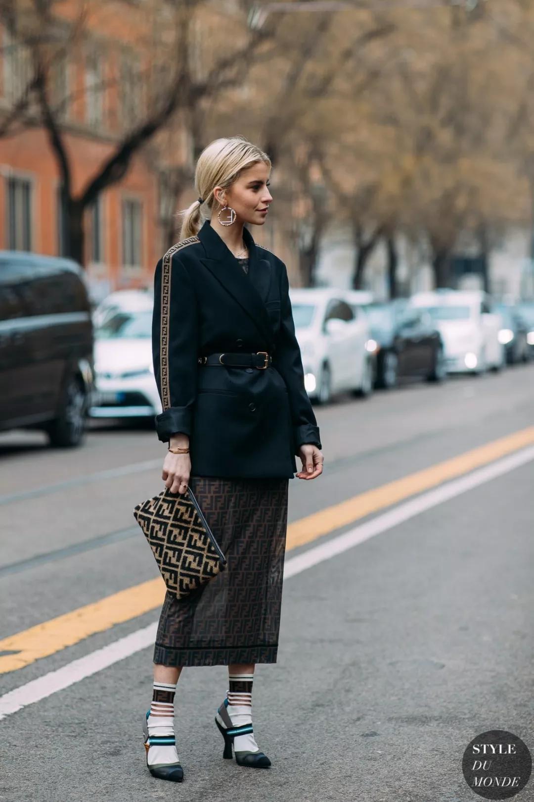 今年流行的露脚袜,是不是现在都流行穿长袜不露脚踝