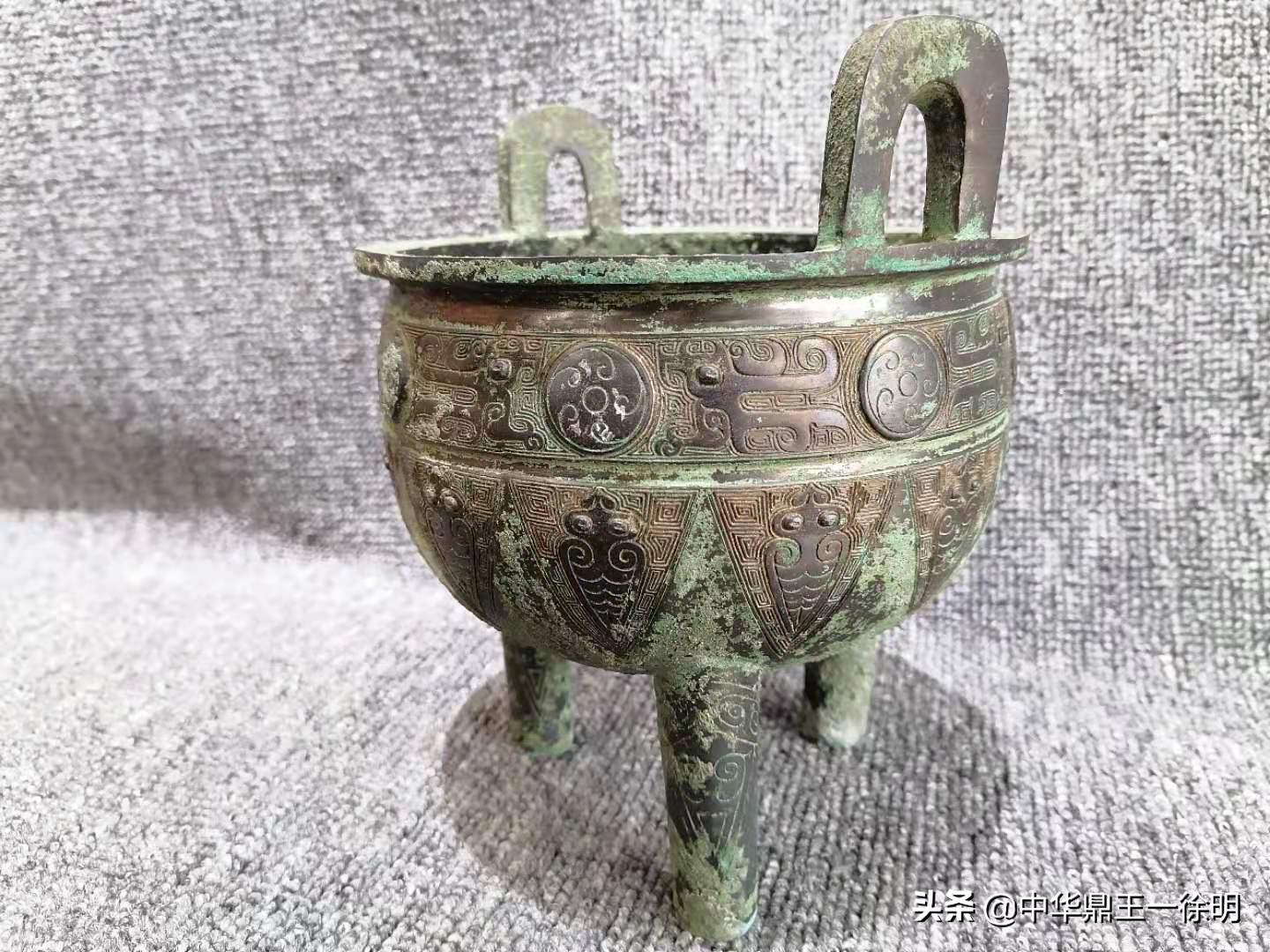 商代凤鸟,商代凤鸟佩风格