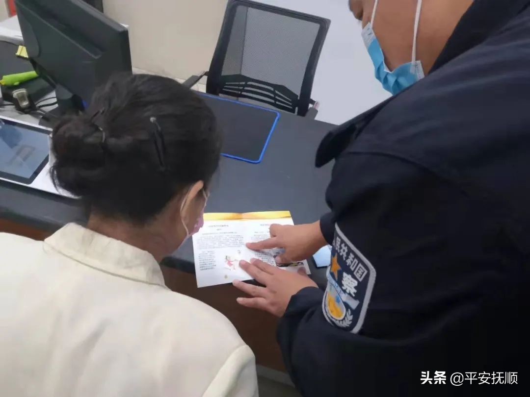 阿姨买彩票中了五百万,老人买彩票被骗