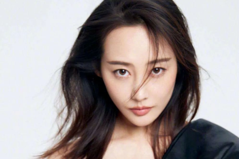 谋女郎李纯成为如懿传最大反派,李纯演霓漫天被骂不敢让妈妈上网