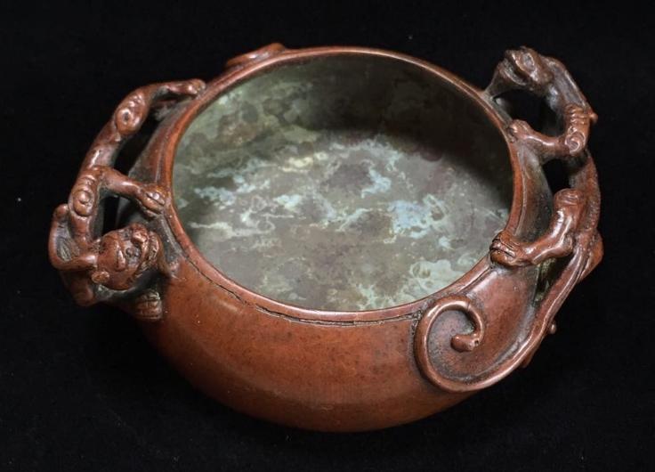 探索文玩鬼市场,老玩家看文玩鬼市