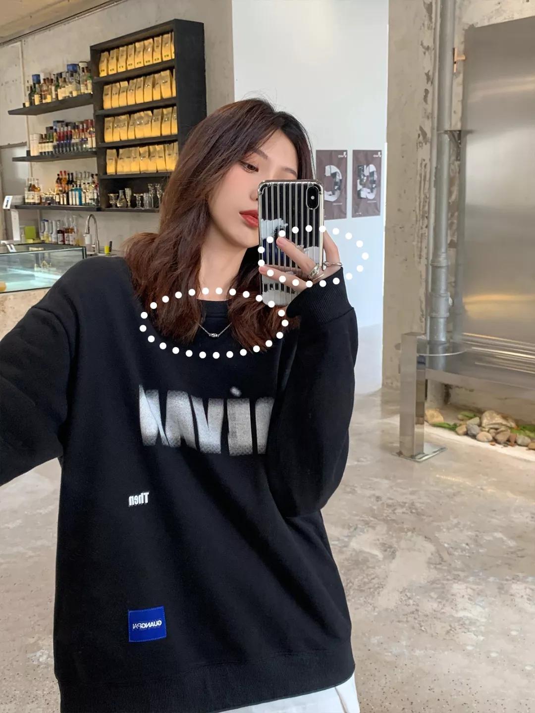 时尚卫衣穿搭技巧,最简单的卫衣穿搭