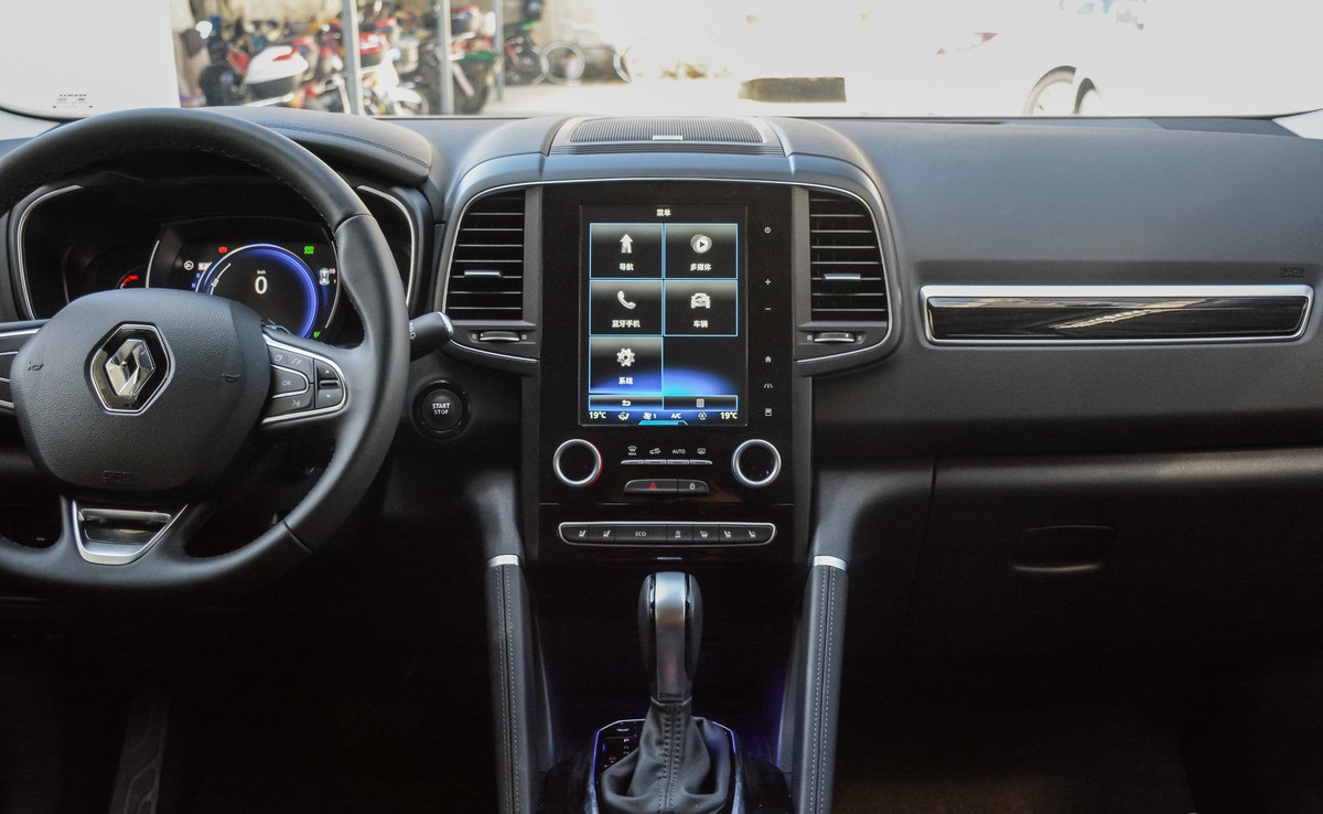 一个天上一个地下天壤之别,科雷傲和奇骏比