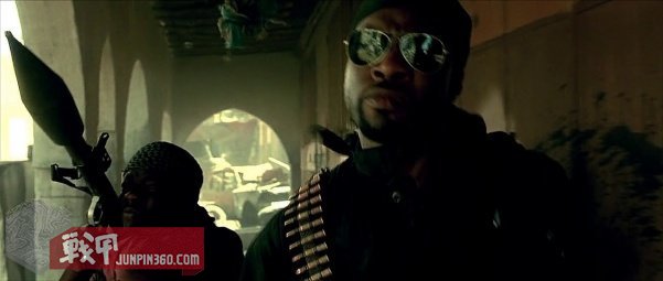 美国黑鹰战机坠落视频,黑鹰坠落最震撼视频