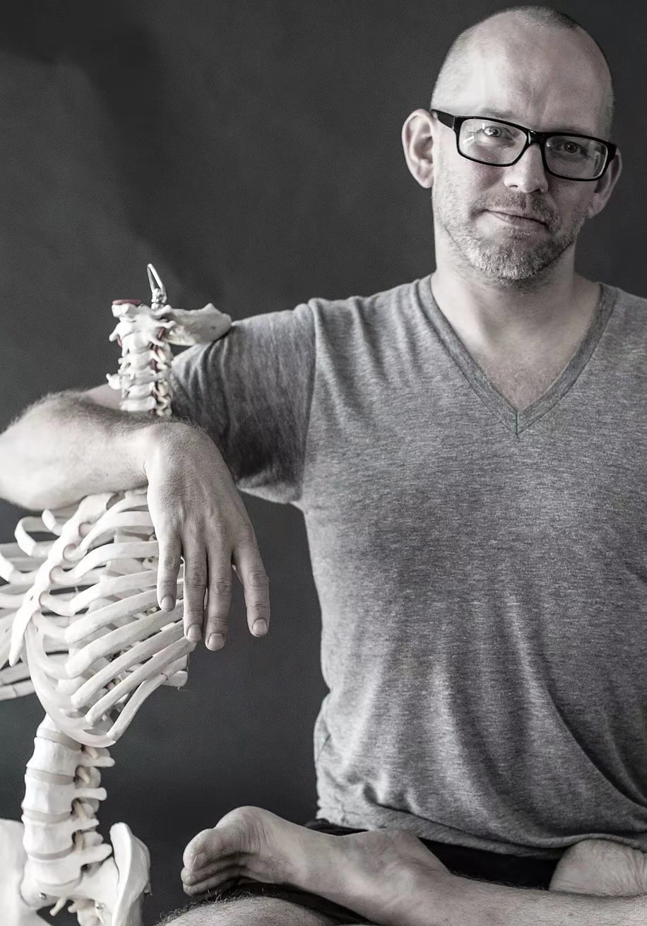 12个居家瑜伽体式舒缓压力,6个放松体式瑜伽