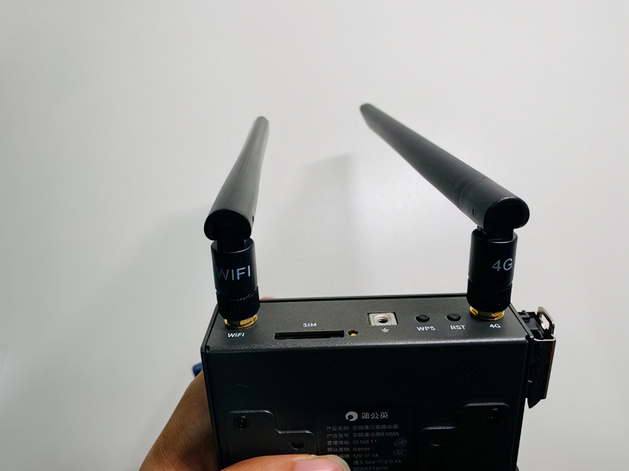 贝锐蒲公英路由器r300a设置教程,蒲公英r300a和普通路由器什么区别