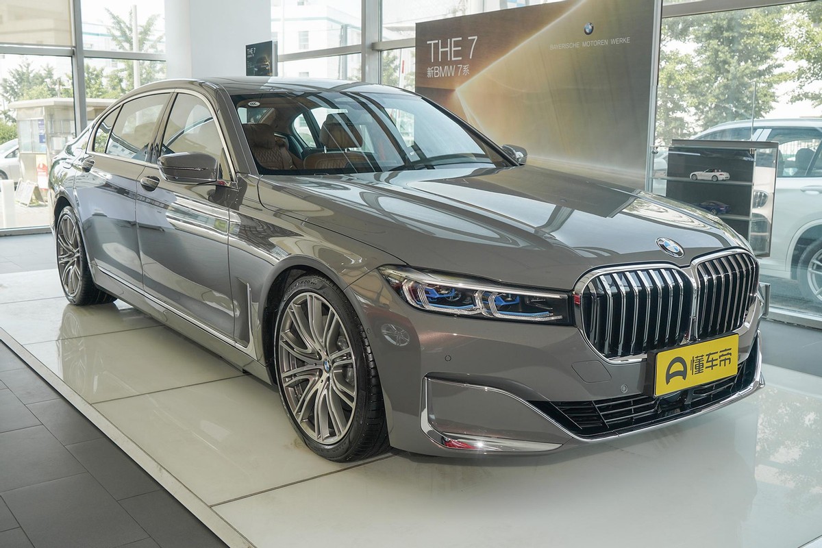 宝马7系音响显示无可用来源,宝马7系屏幕不亮音响没声音