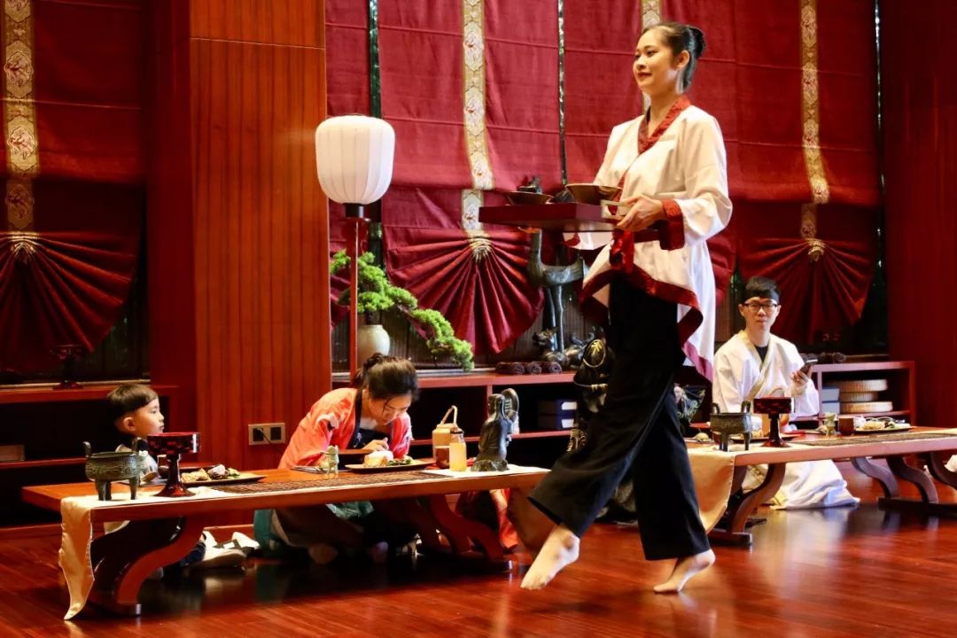 三亚高端酒店一线海景房推荐,三亚市区值得去住的别墅酒店