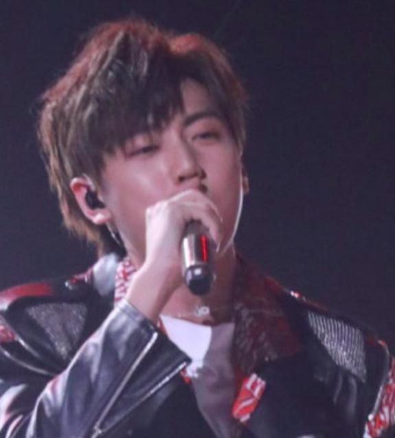 焉栩嘉恋情曝光后照片,焉栩嘉回应恋情争议