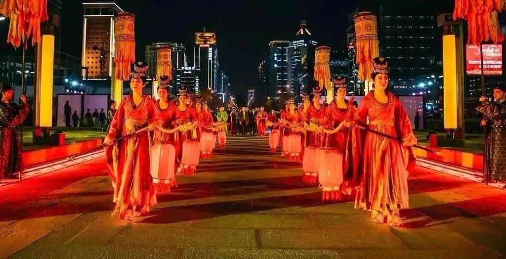 什么？考生与家长不能同框？