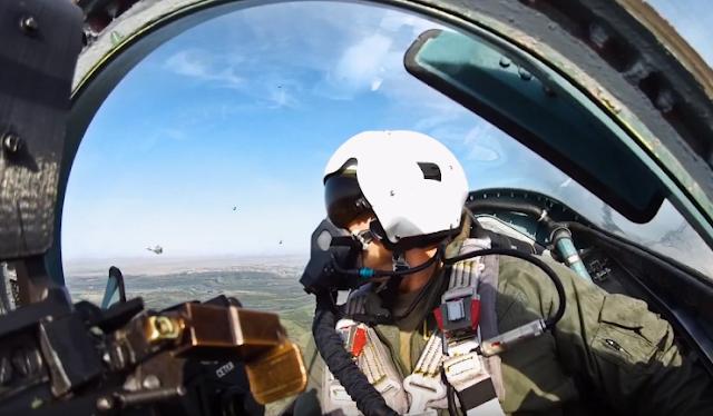 俄罗斯新式飞行员防护装具,俄罗斯新式迷彩飞行服