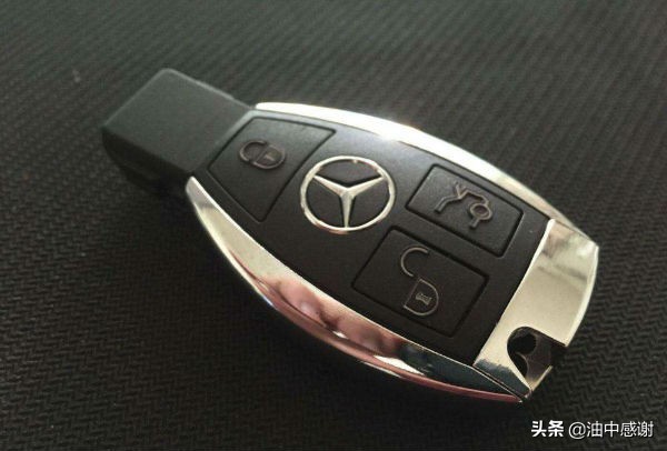 车钥匙不小心进水了失灵,车钥匙不小心进水了怎么办