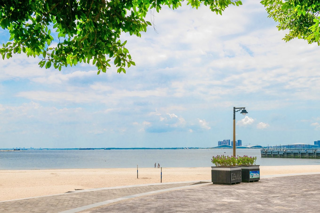 何必去国外！广东此海岛四季如春，风景堪比马尔代夫，人少物价低